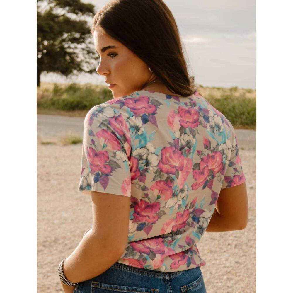 NEW STERLING KREEK floral v-neck boutique top in blush - Picture 2 of 2